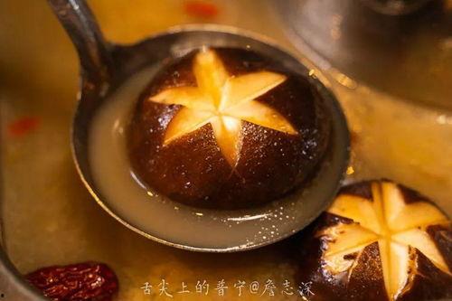 普宁情侣吃瓜,普宁情侣甜蜜吃瓜瞬间