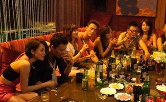 武汉酒吧厕所吃瓜,揭秘背后故事